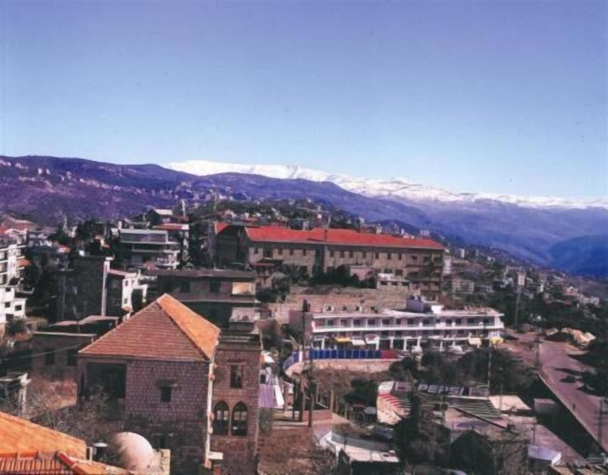 Varios Hotel Le Crillon