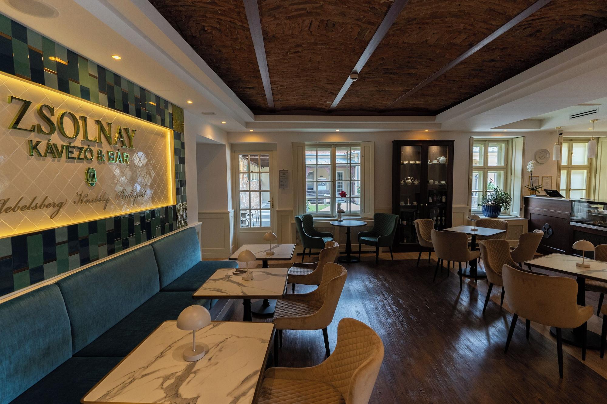 Bar/Salón Klebelsberg Kastély