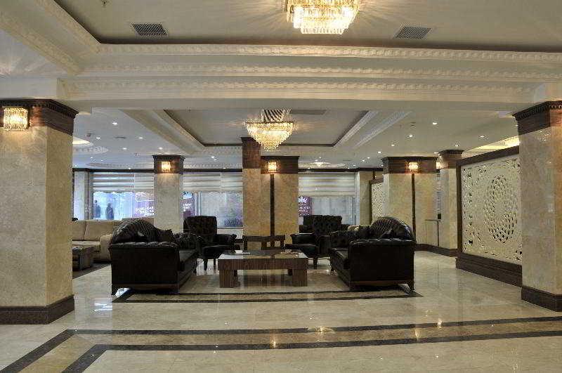 Vista Lobby Turist Hotel