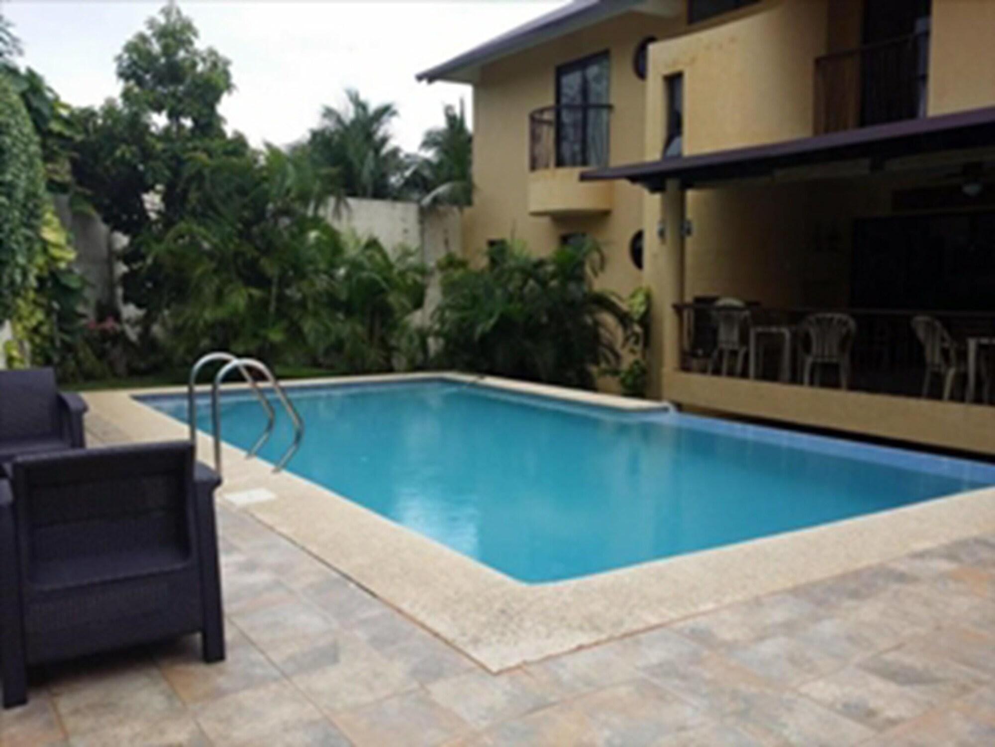 Varios Palm Seaside Inn and Beach Resort