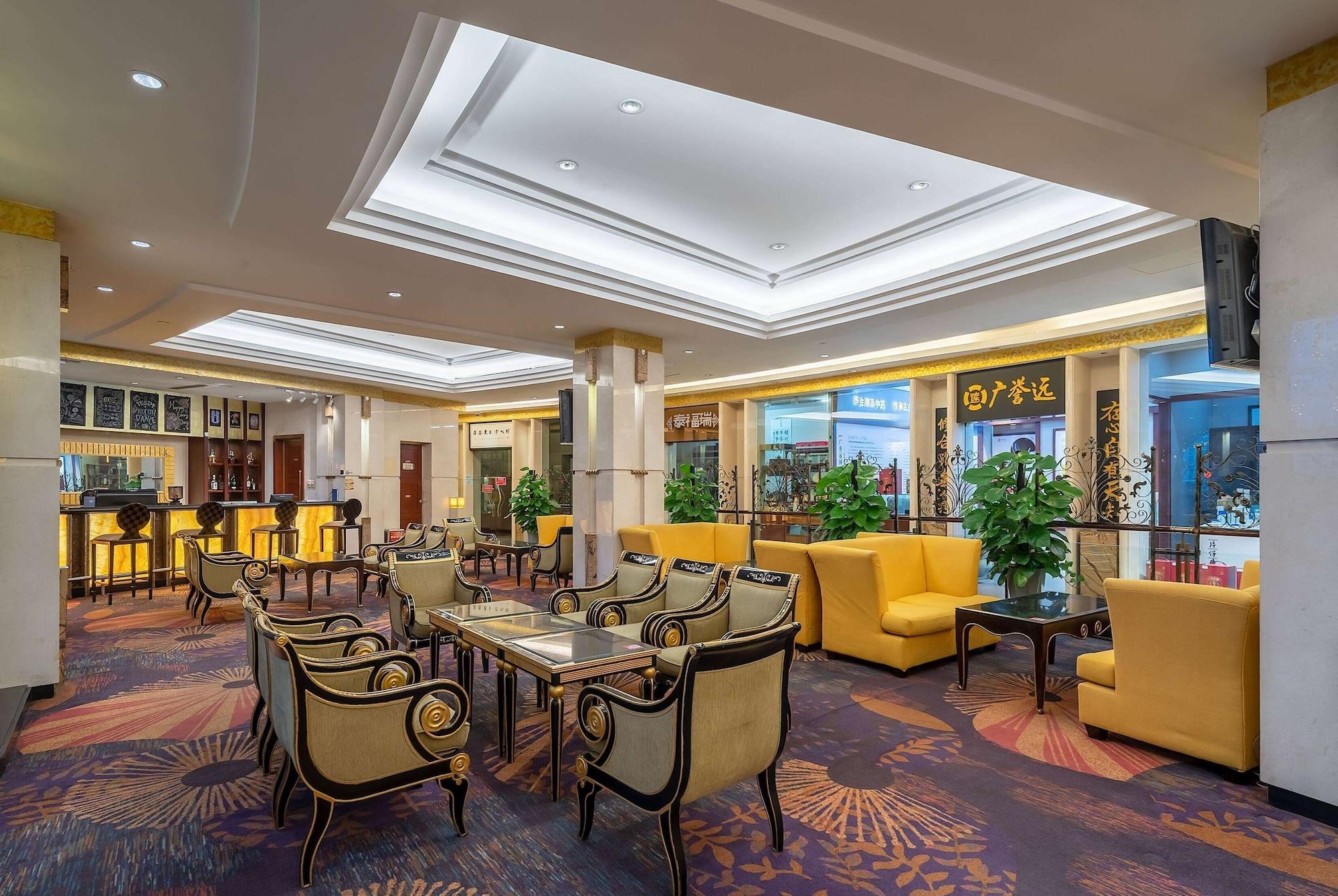 Vista Lobby Ramada Plaza Taian