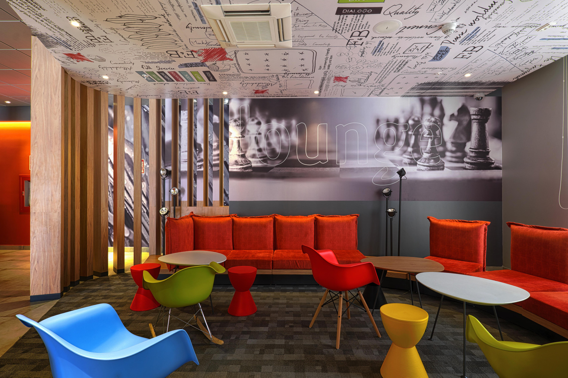 Vista Lobby ibis Trujillo