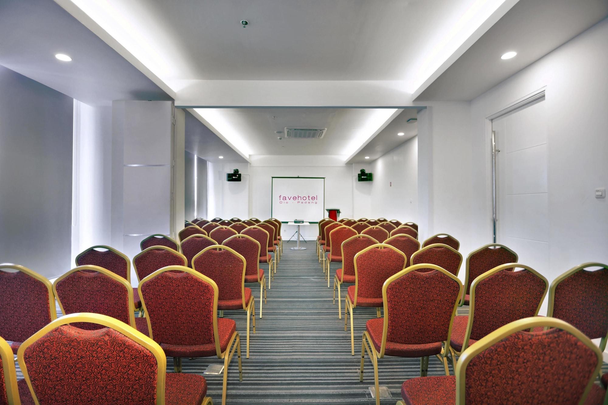 Sala de Reuniones favehotel Olo - Padang