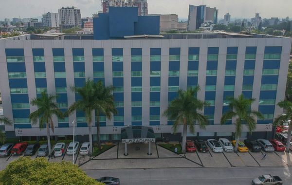 Plaza Diana Hotel - Hoteles cerca de La Minerva en Guadalajara