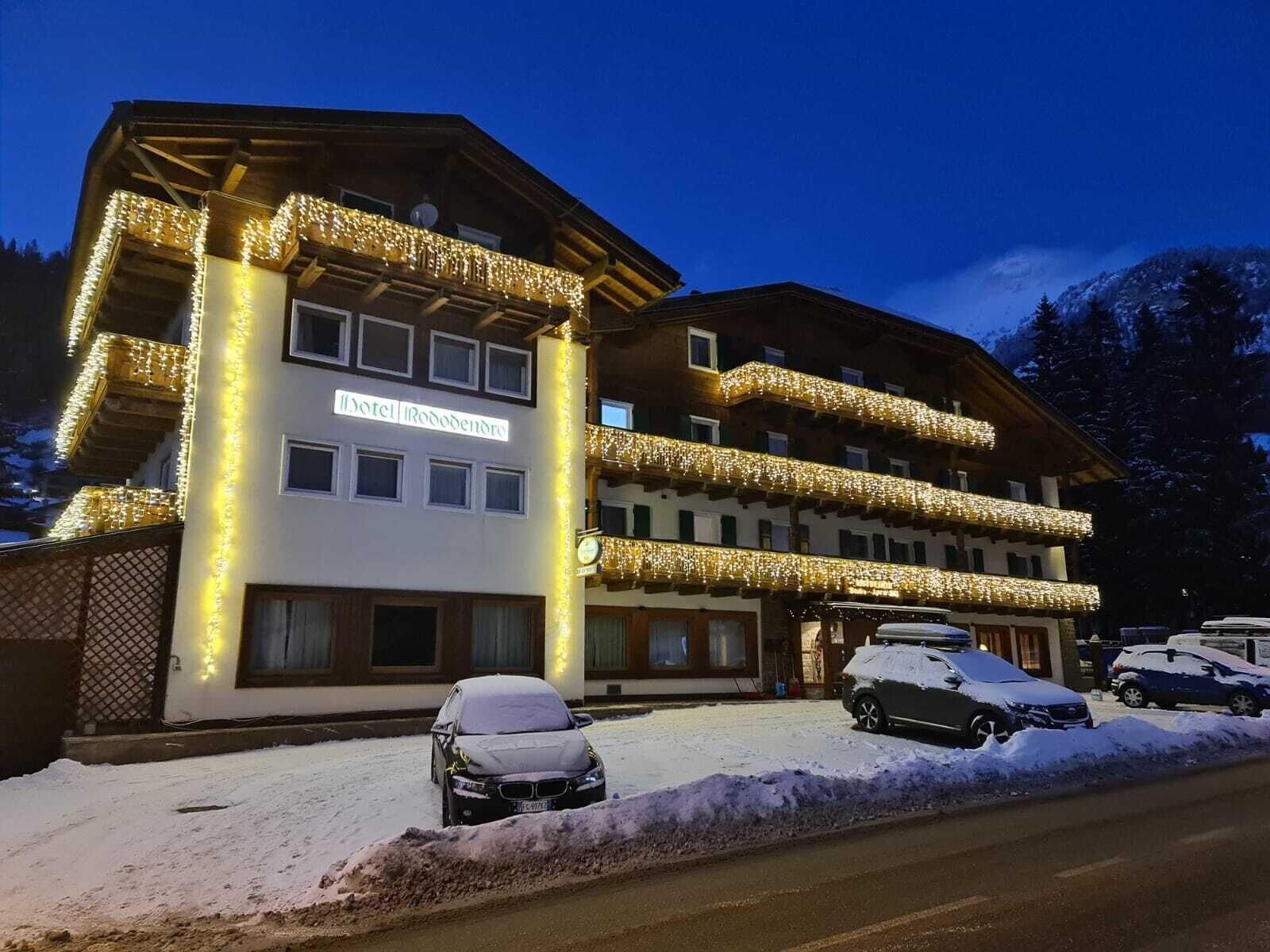 Vista Exterior Hotel Rododendro Val di Fassa