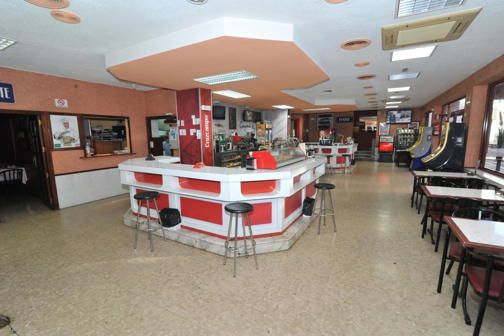 Bar/Salón Hostal Goyma II