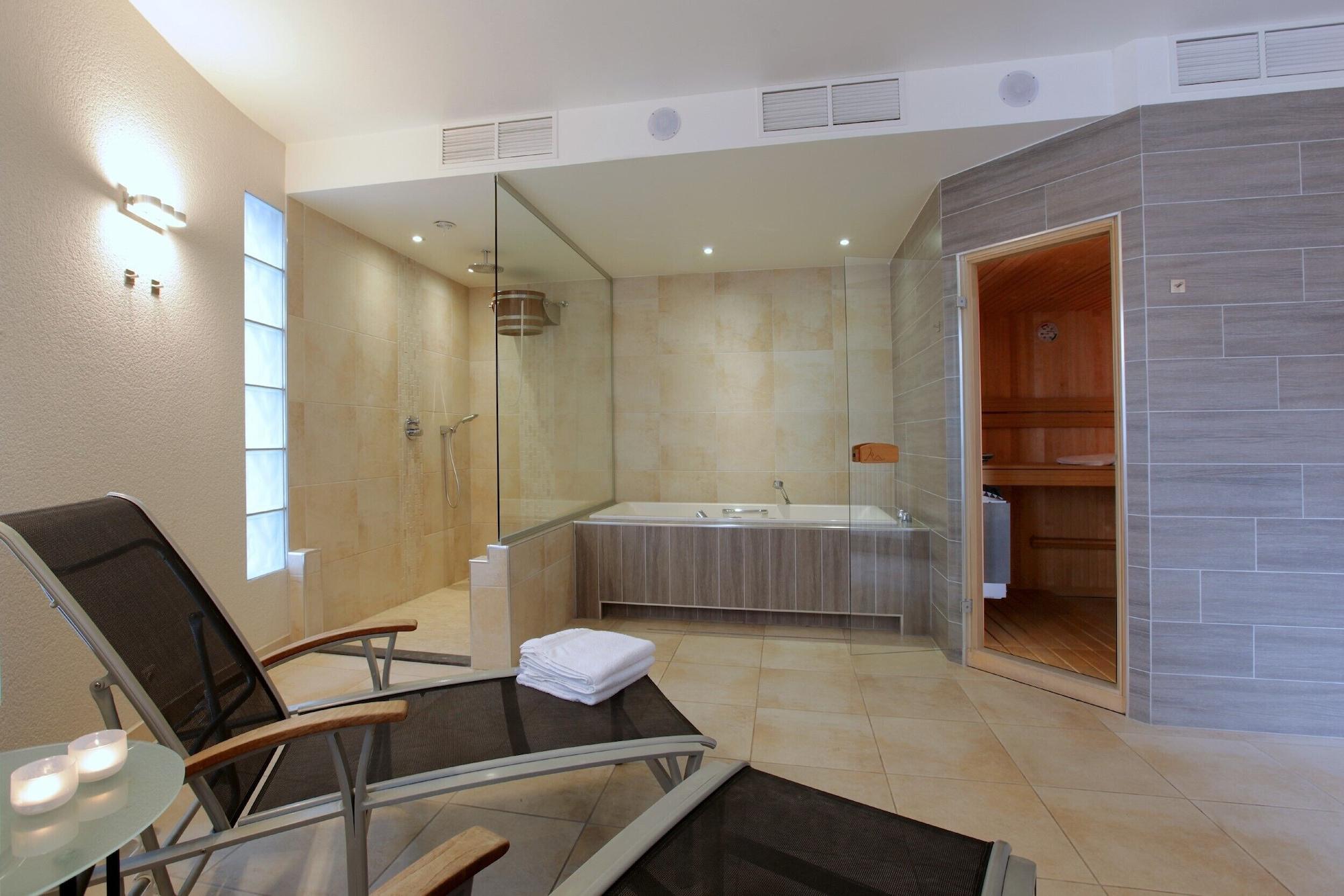 Spa Ambassador Hotel