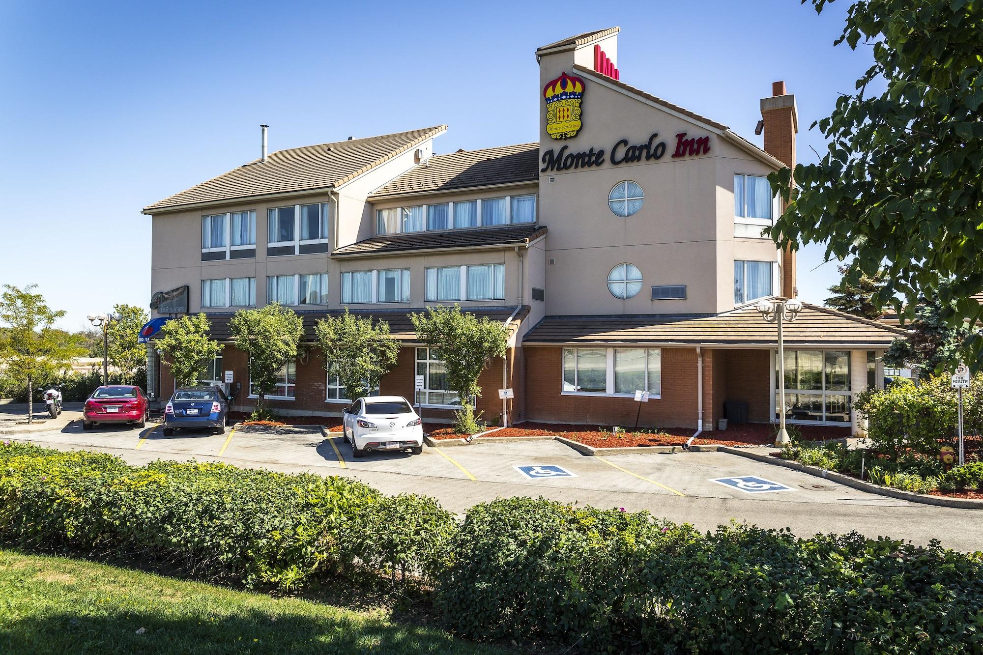 Vista Exterior Monte Carlo Inn Oakville Suites