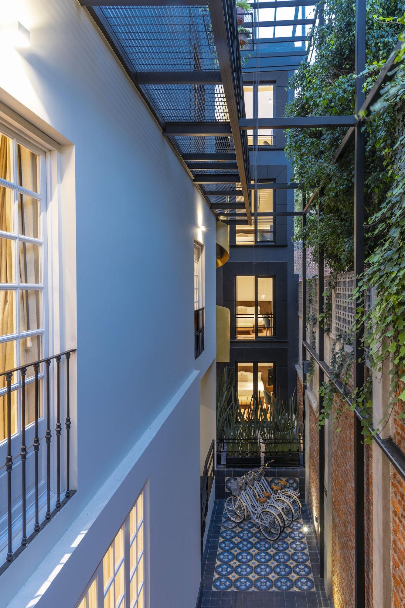 Varios Roso Guest House