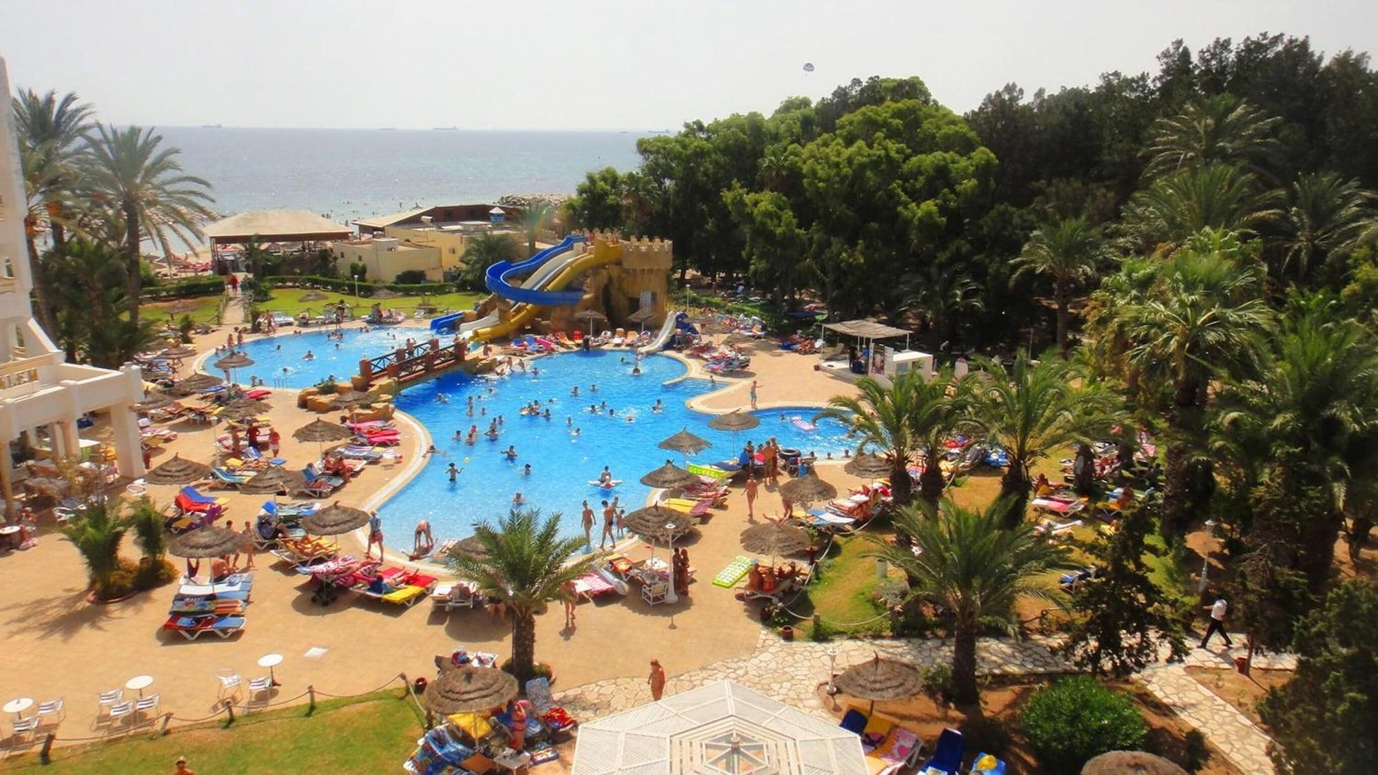 Vista Piscina Marhaba Salem