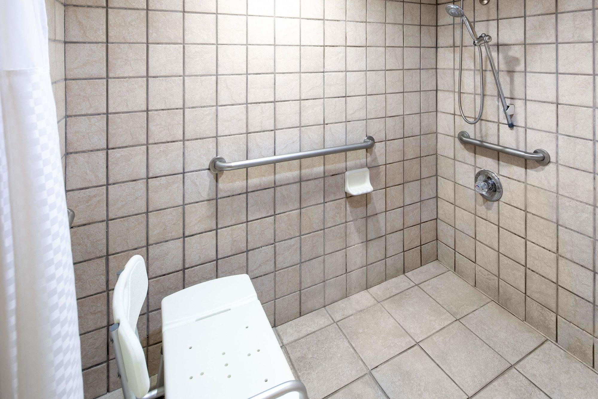 Equipamiento de Habitación Days Inn by Wyndham Tupelo