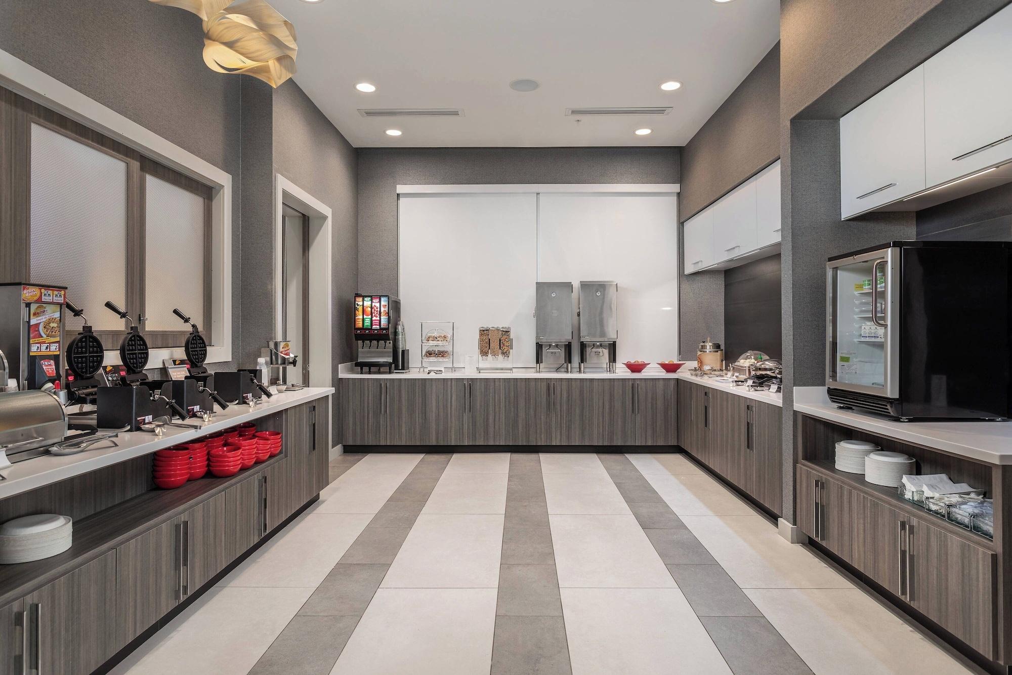 Restaurant TownePlace Suites by Marriott Orlando Southwest Near Universal