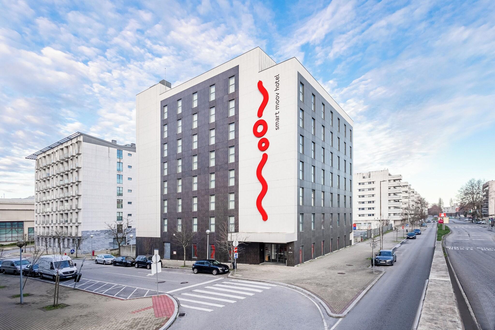 Vista Exterior Moov Hotel Porto Norte