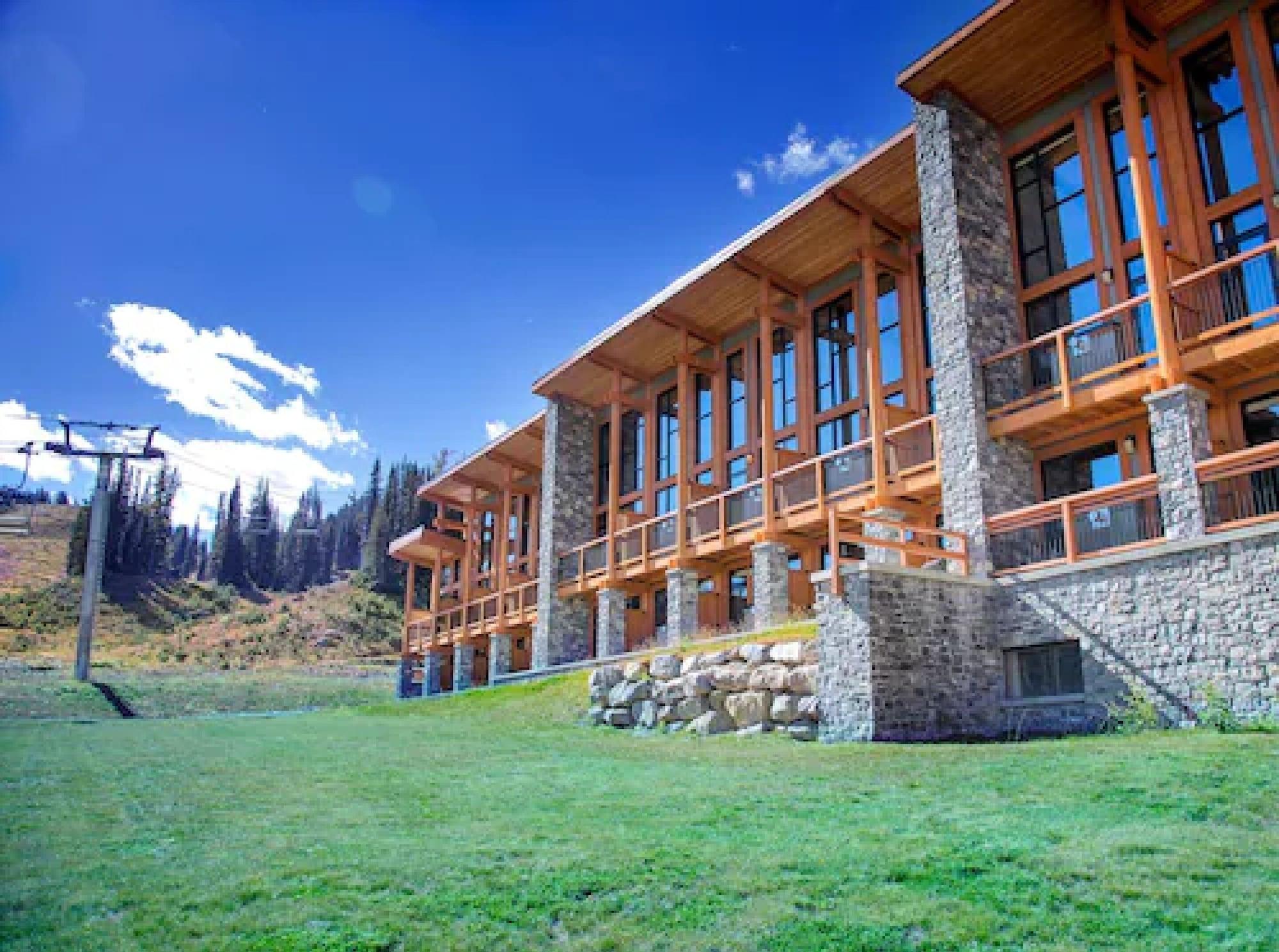 Vista Exterior Sunshine Mountain Lodge
