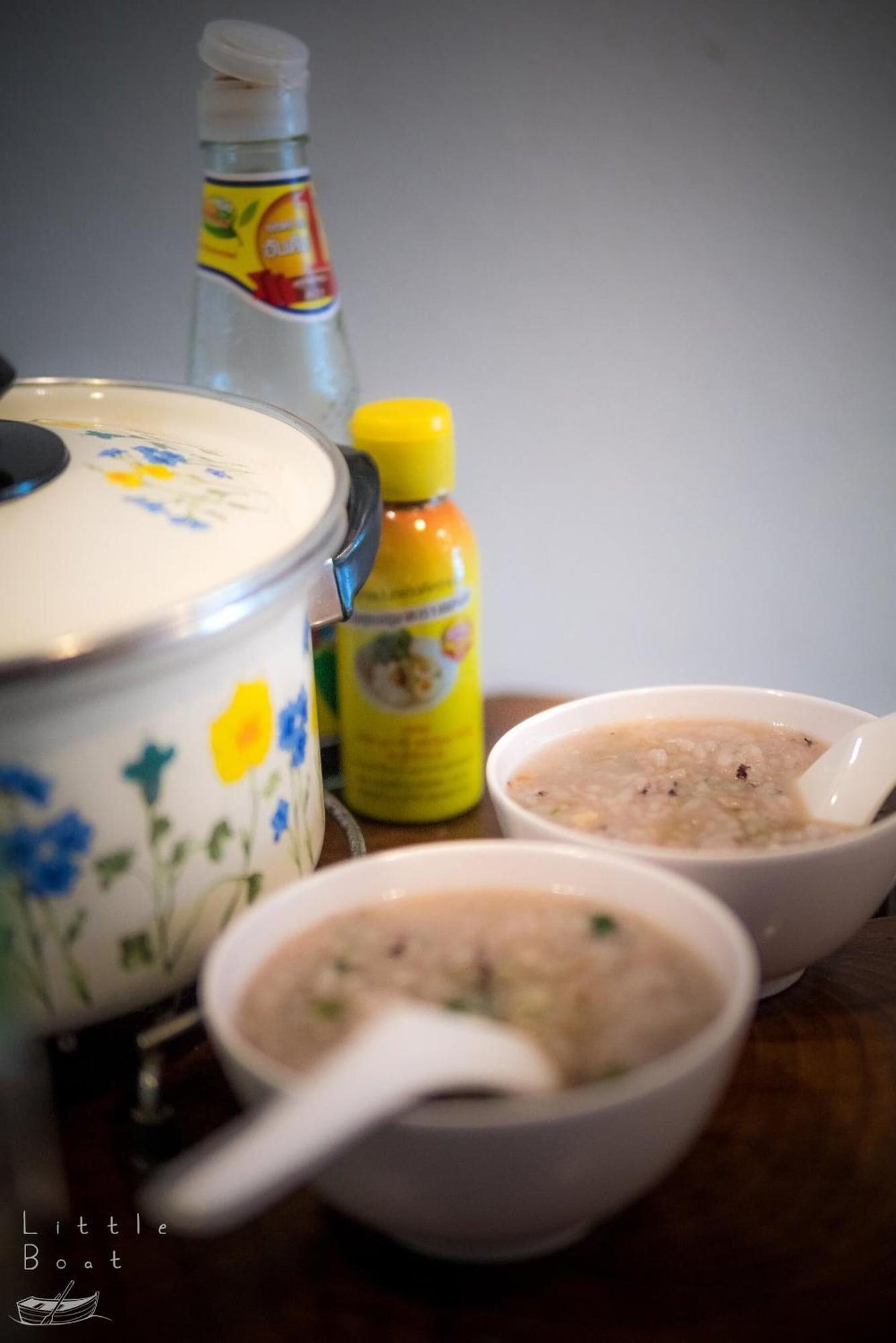 Restaurant Retro Twin Home at Maesot