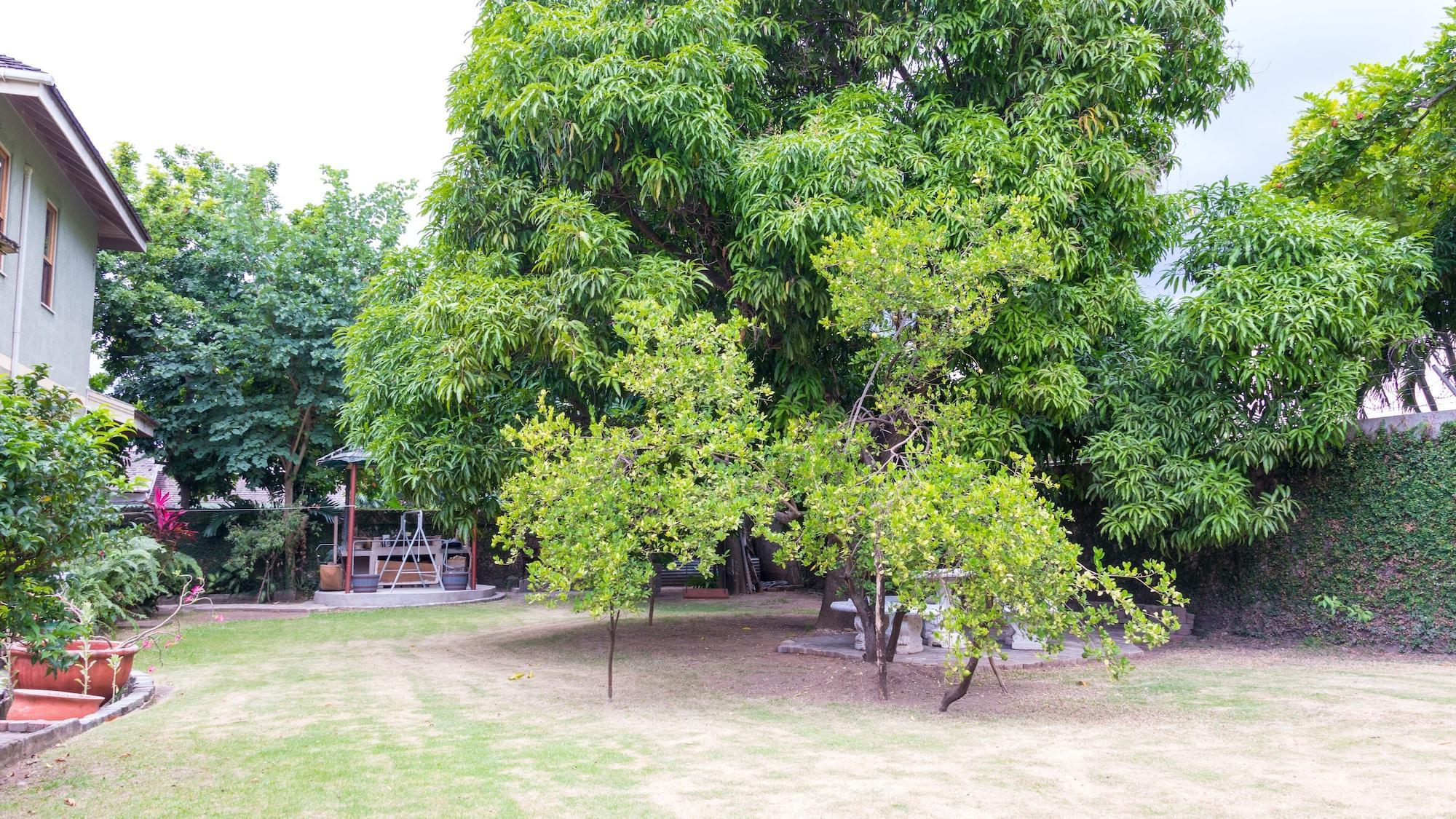 Vista Exterior The Inn at 6