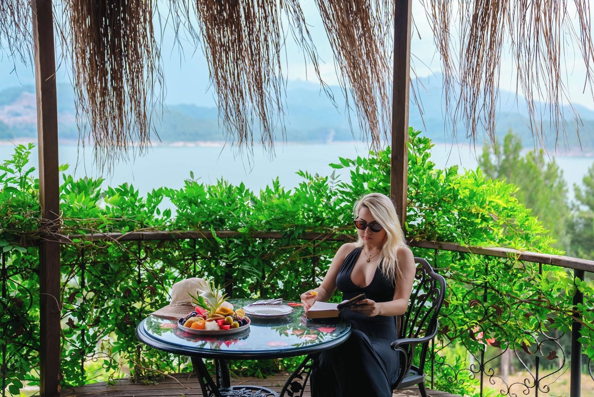 Vista Lobby Botanik Gol Evleri