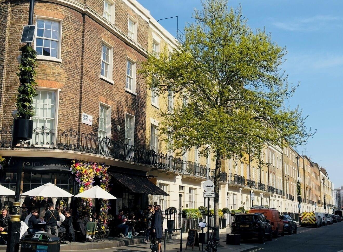 Varios Ebury House
