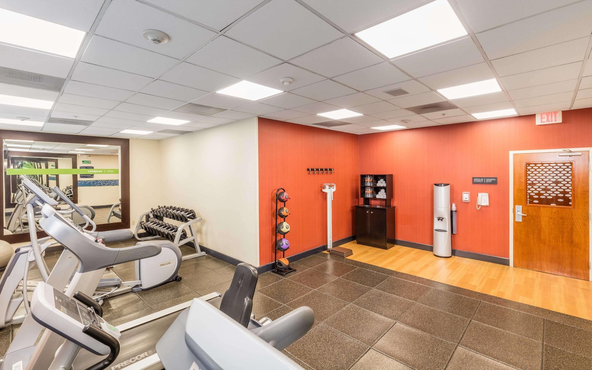 Gimnasio Hampton Inn by Hilton Queretaro Tecnologico