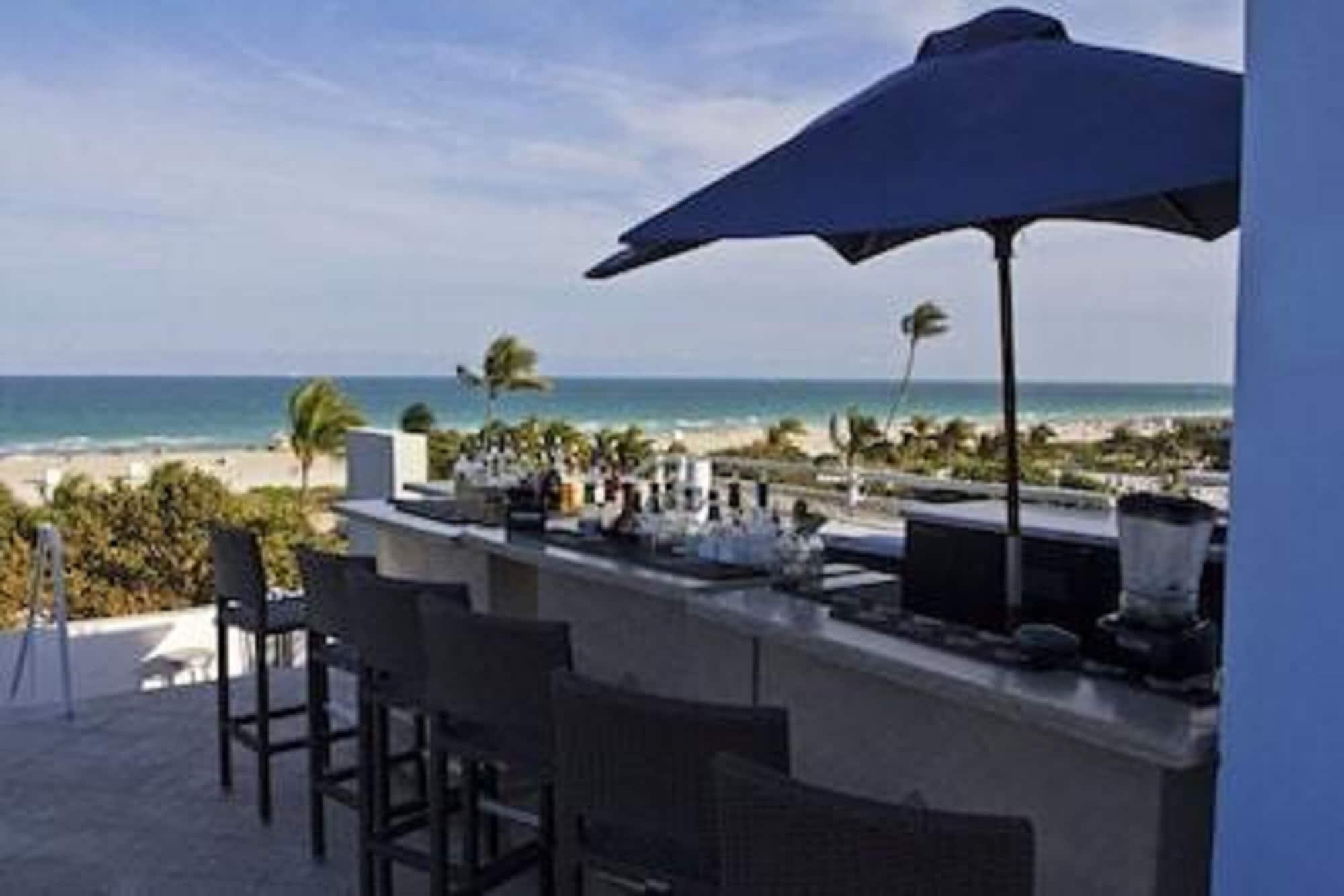 Bar/Salón Ocean Drive Studios Beach Front