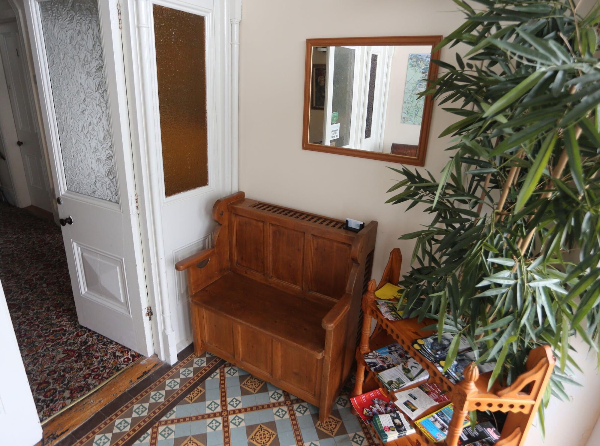 Vista Lobby Rolling Wave Guesthouse