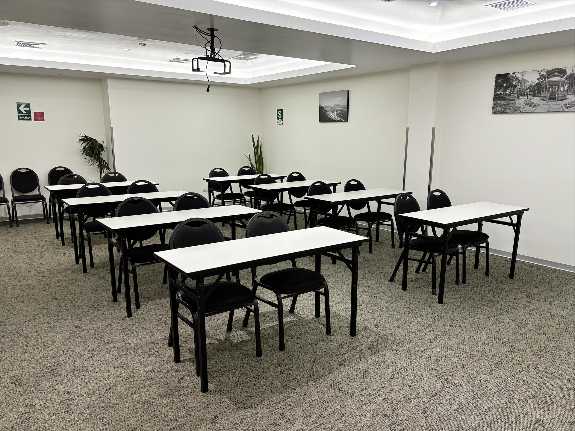 Sala de Reuniones Best Western Plus Urban Larco Hotel