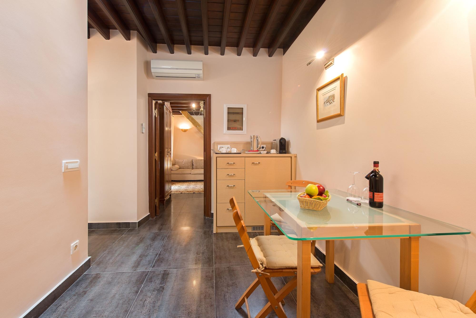 Set de Habitación Rodos Niohori Elite Suites