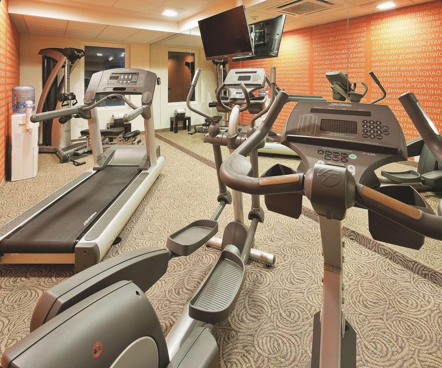 Gimnasio La Quinta by Wyndham Poza Rica