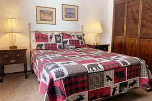 Alquiler Vacacional - Red Dog Retreat Condo - all the comforts of home in Yellowstone paradise