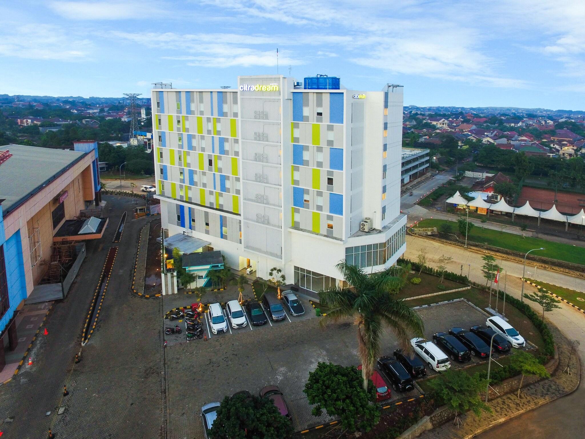 Vista Exterior Hotel Citradream Bintaro
