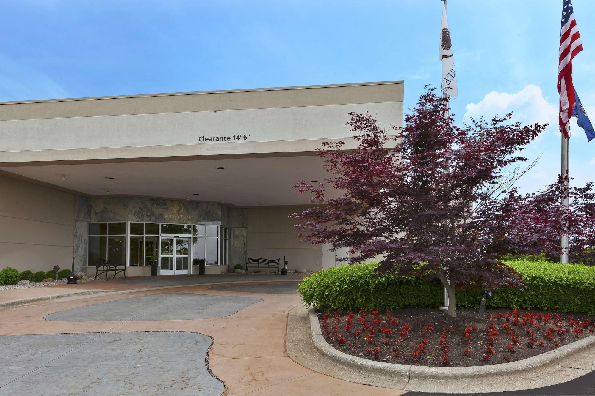 Vista Exterior DoubleTree by Hilton Holland