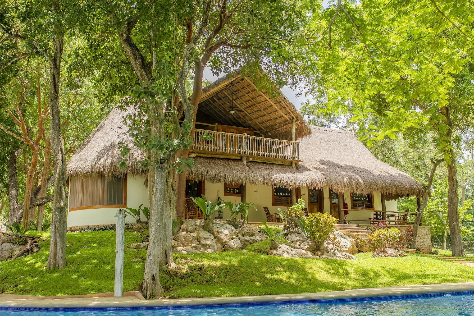 Vista Exterior The Lodge at Chichen Itza
