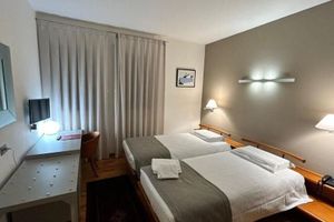 Alojamiento - HOTEL CENTRALE RESANA