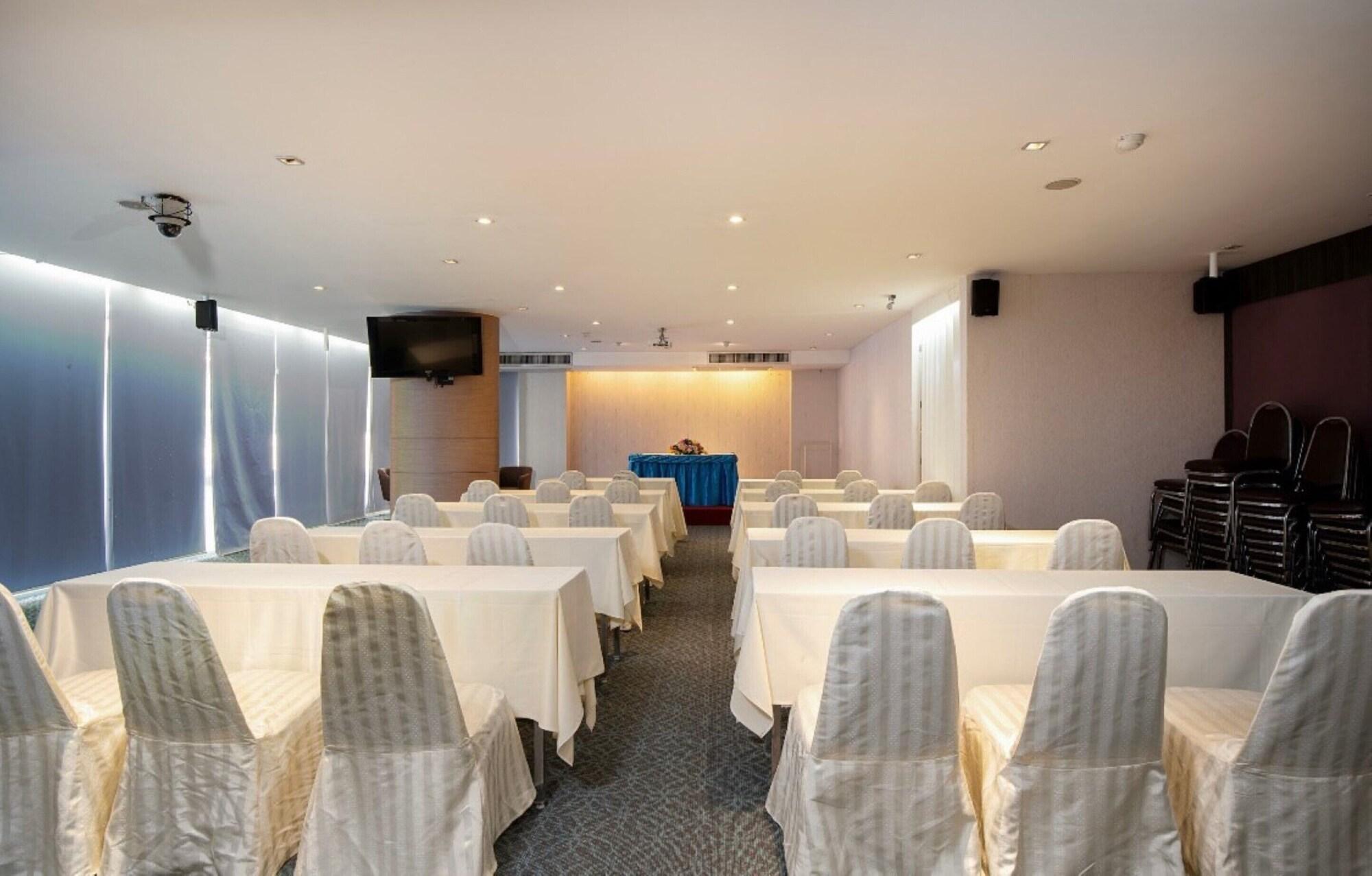 Sala de Reuniones Veronica Residence