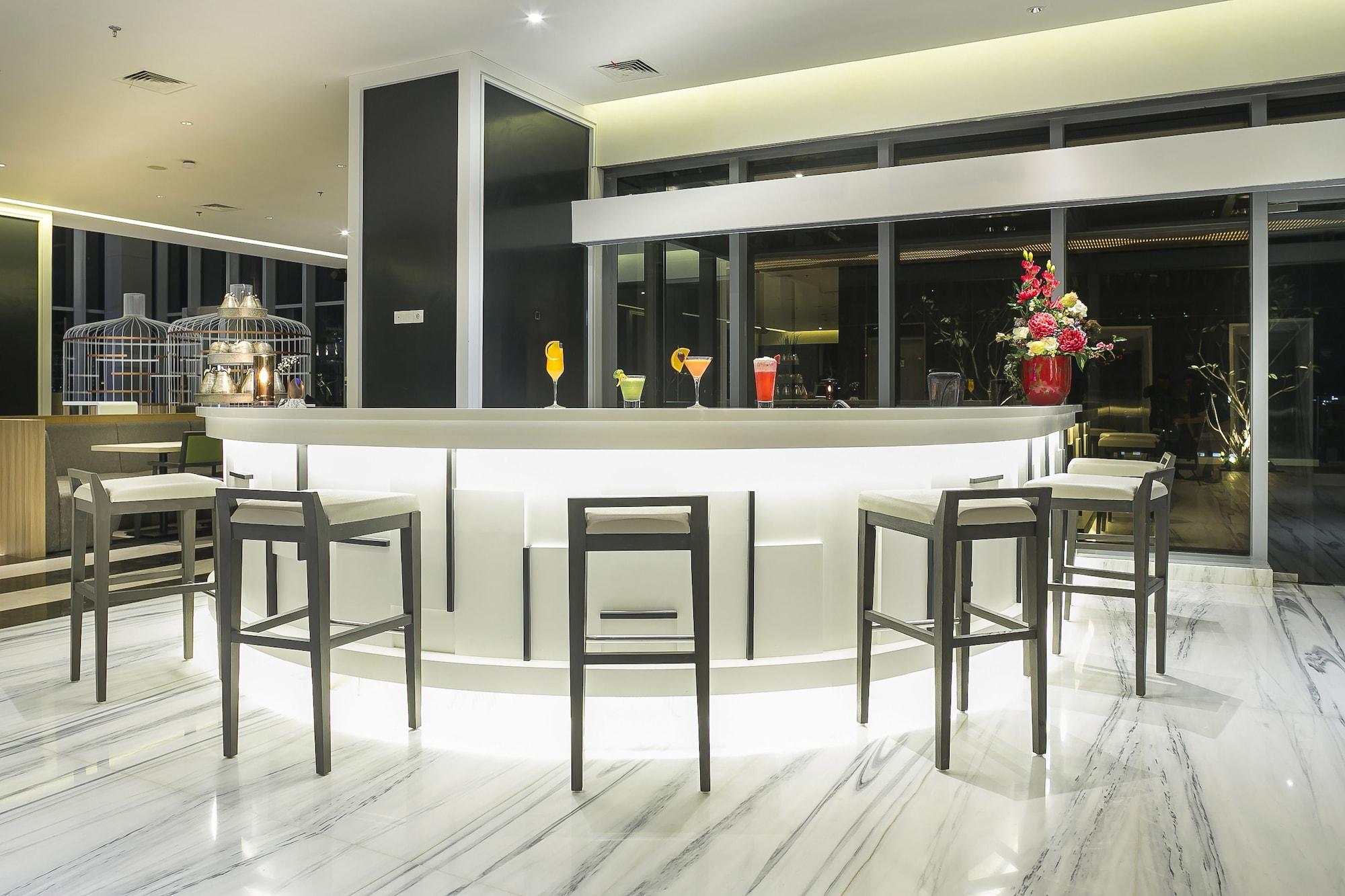 Bar/Salón Vertu Harmoni Jakarta