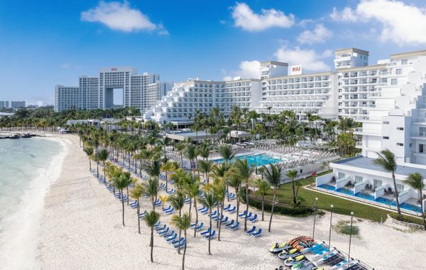 Riu Caribe - All Inclusive - Hoteles cerca de Playa Langosta en Cancún