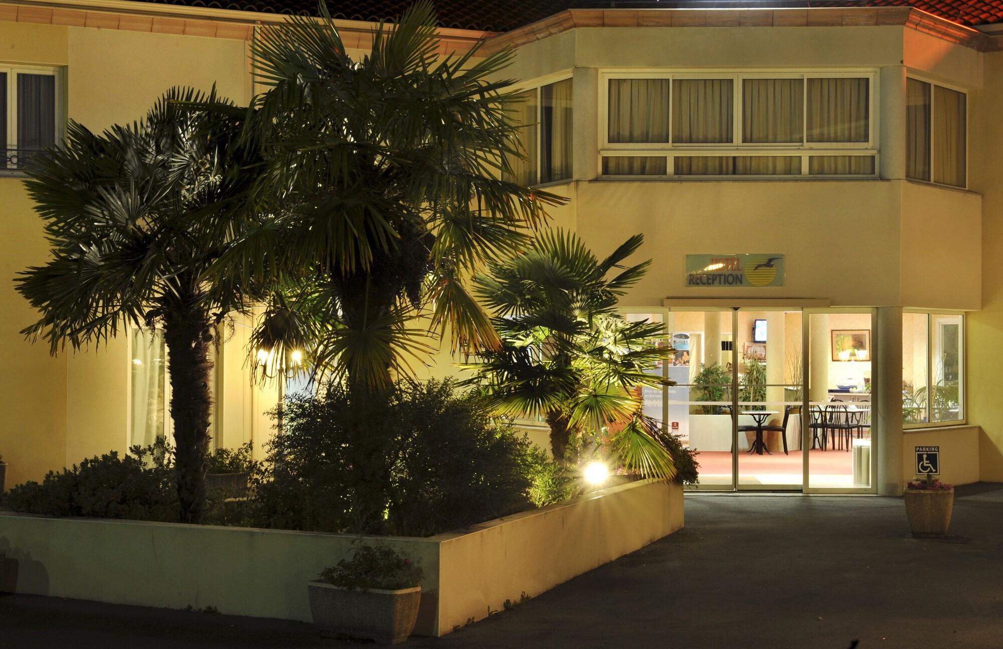 Vista Exterior The Originals City, Hôtel des Arènes, Saintes