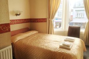 Alojamiento - St Elmo Hotel
