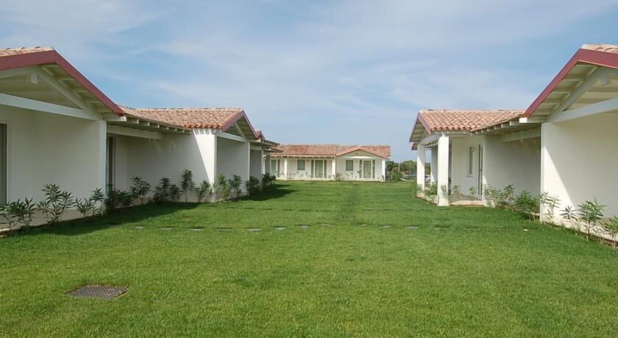 Vista Exterior Beach Hotel Budoni