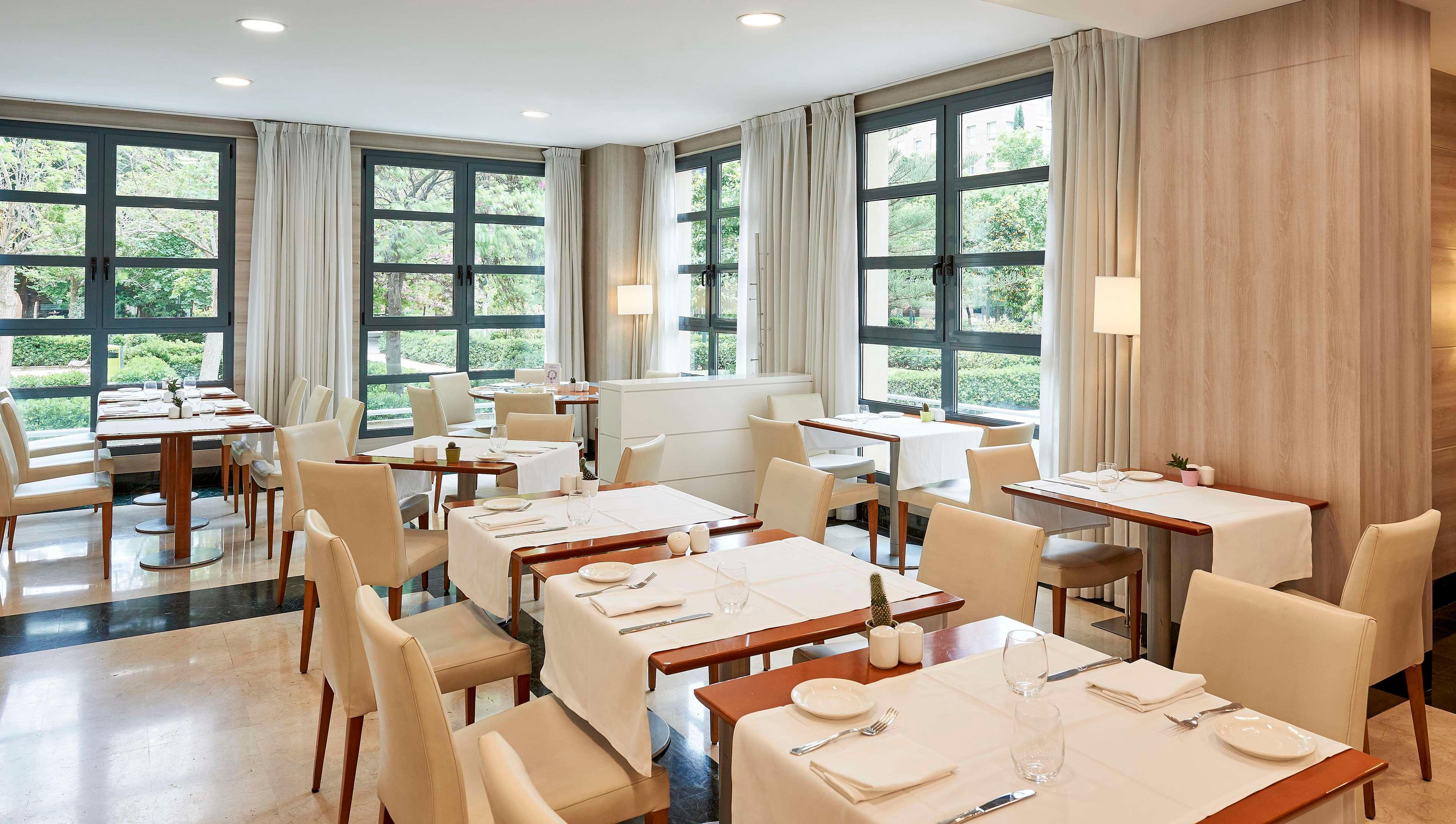 Restaurant NH Valencia Las Artes