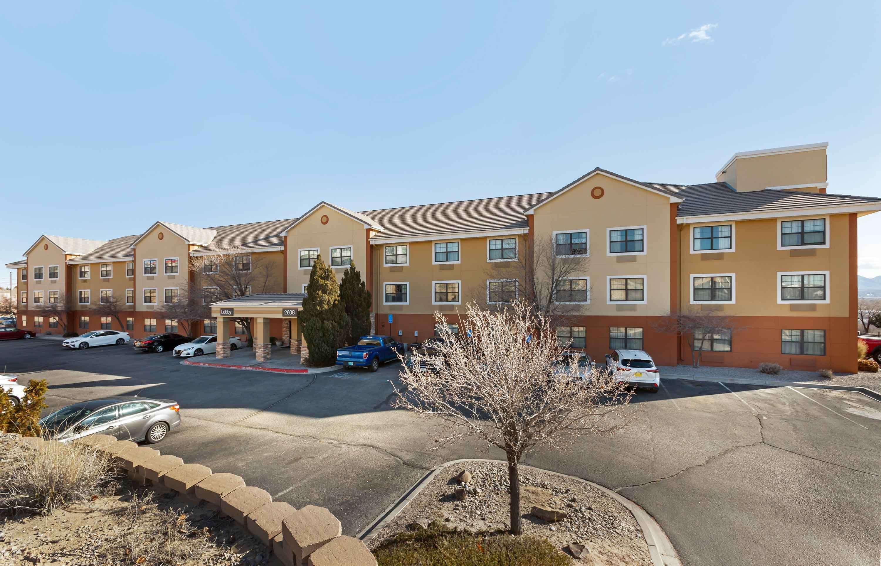 Vista Exterior Extended Stay America Suites Albuquerque Rio Rancho