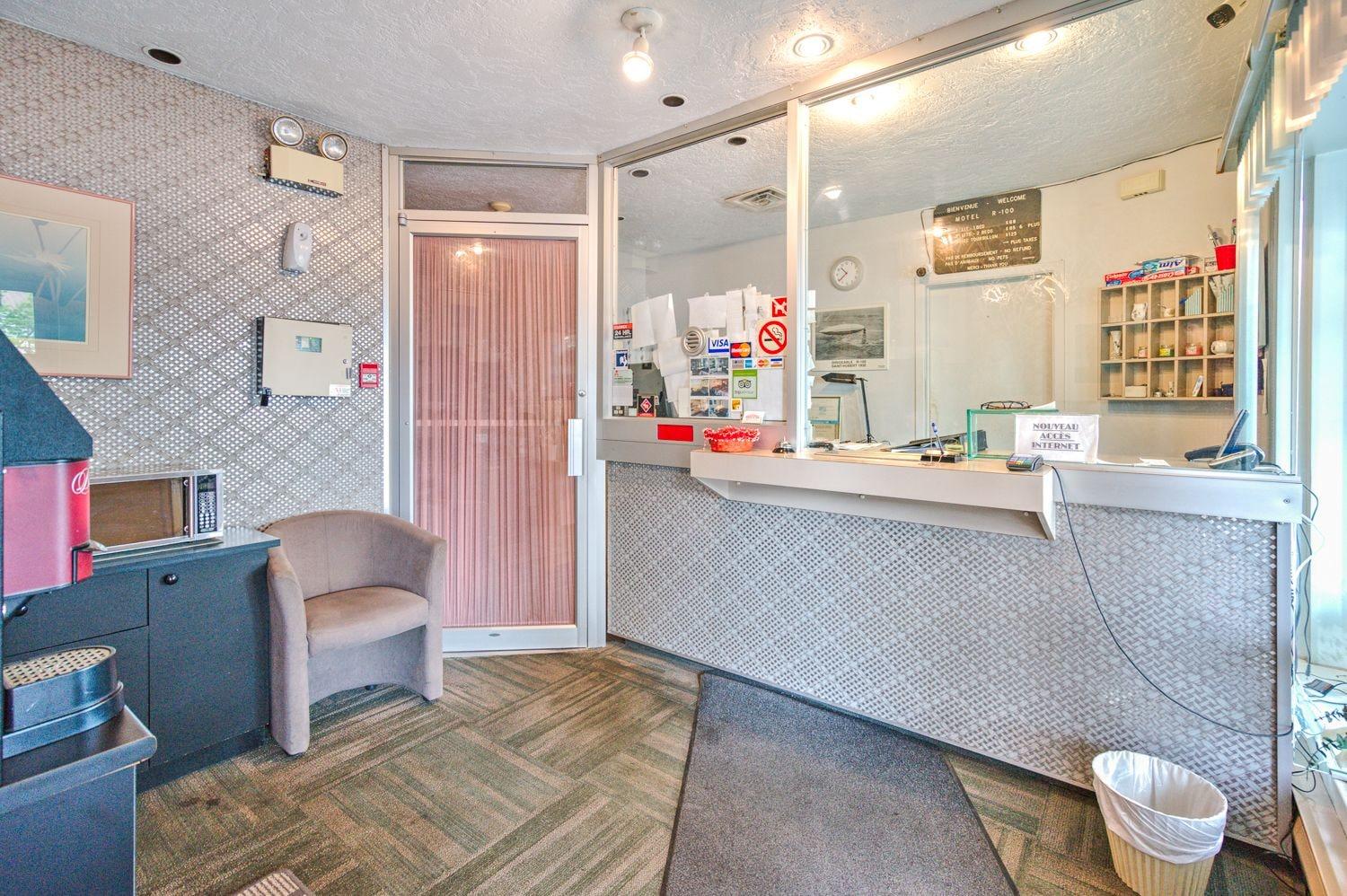 Vista Lobby Motel R-100