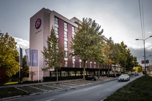 Alojamiento - Nobel Inn Hotel