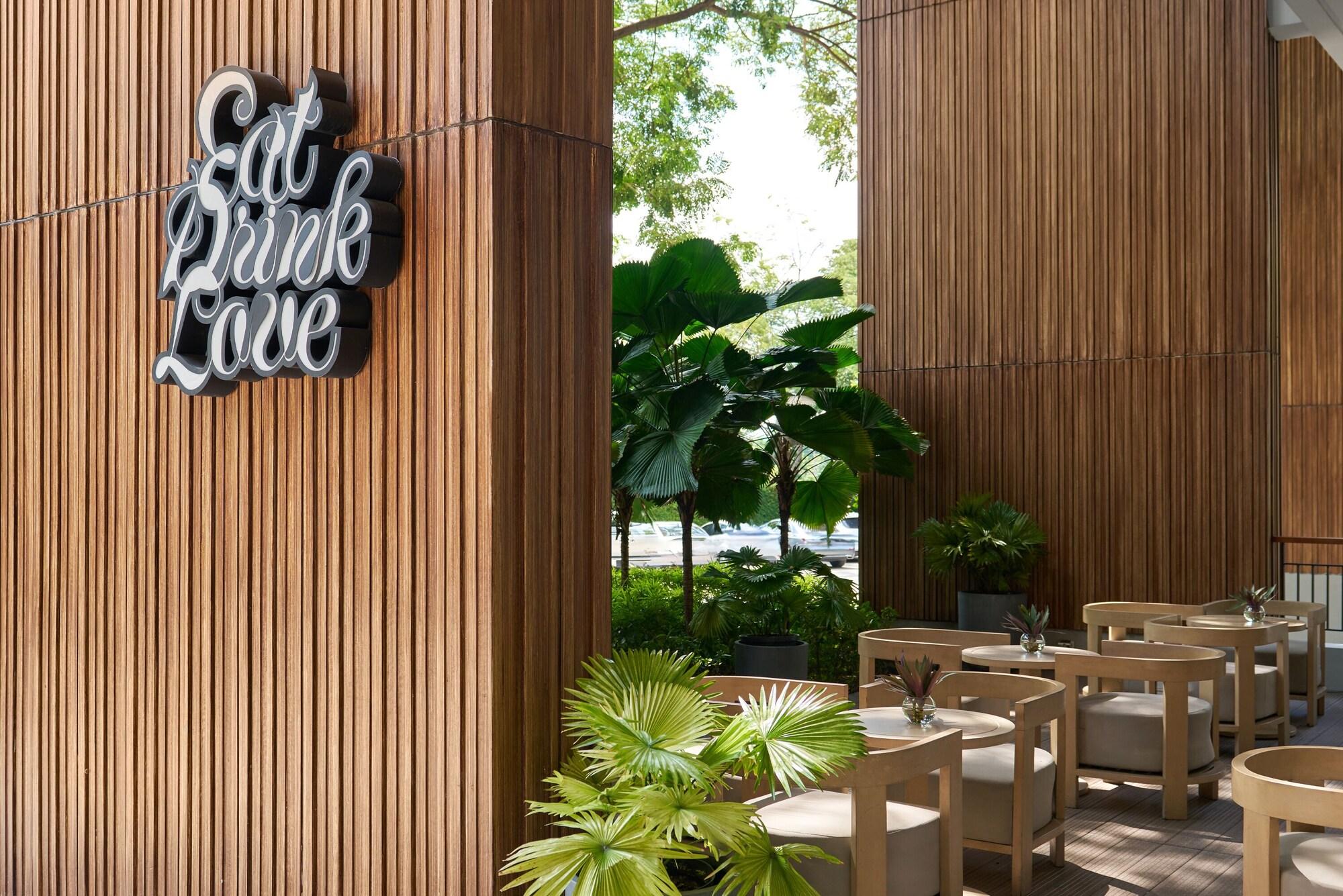 Restaurant The Park Nine Hotel Suvarnabhumi - Free BKK Airport Shuttle.