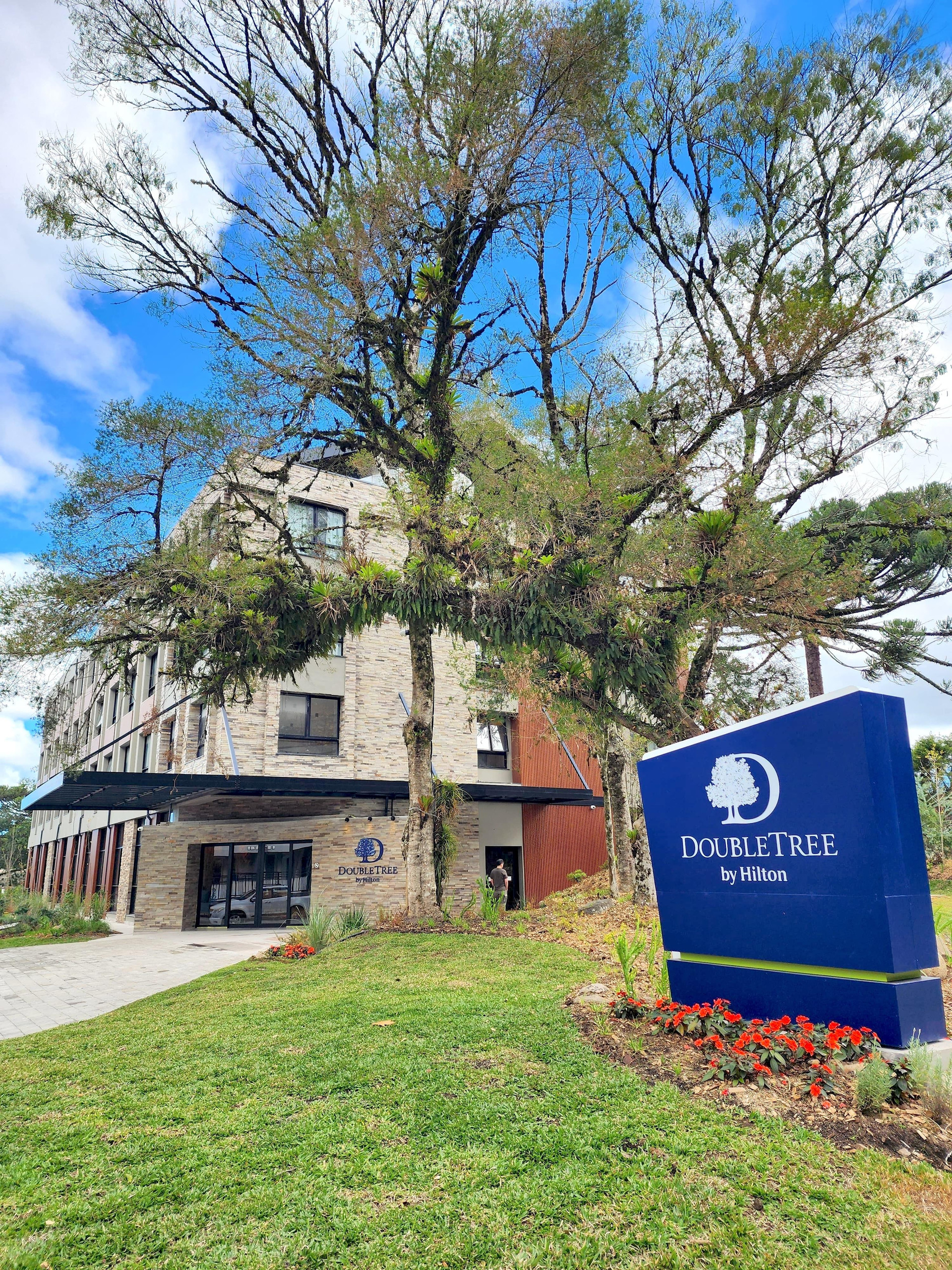Vista Exterior DoubleTree by Hilton Caracol Canela