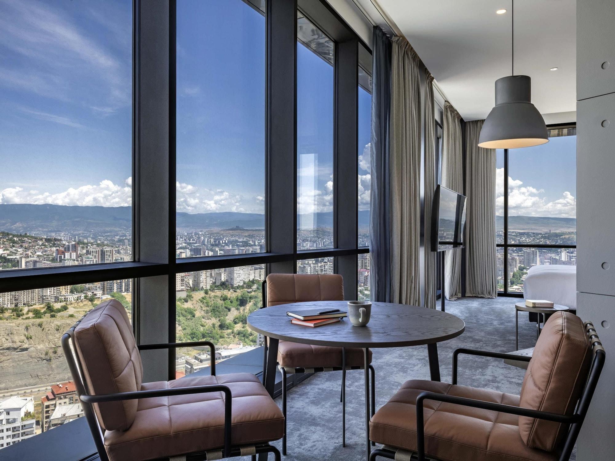 Habitación Pullman Tbilisi Axis Towers