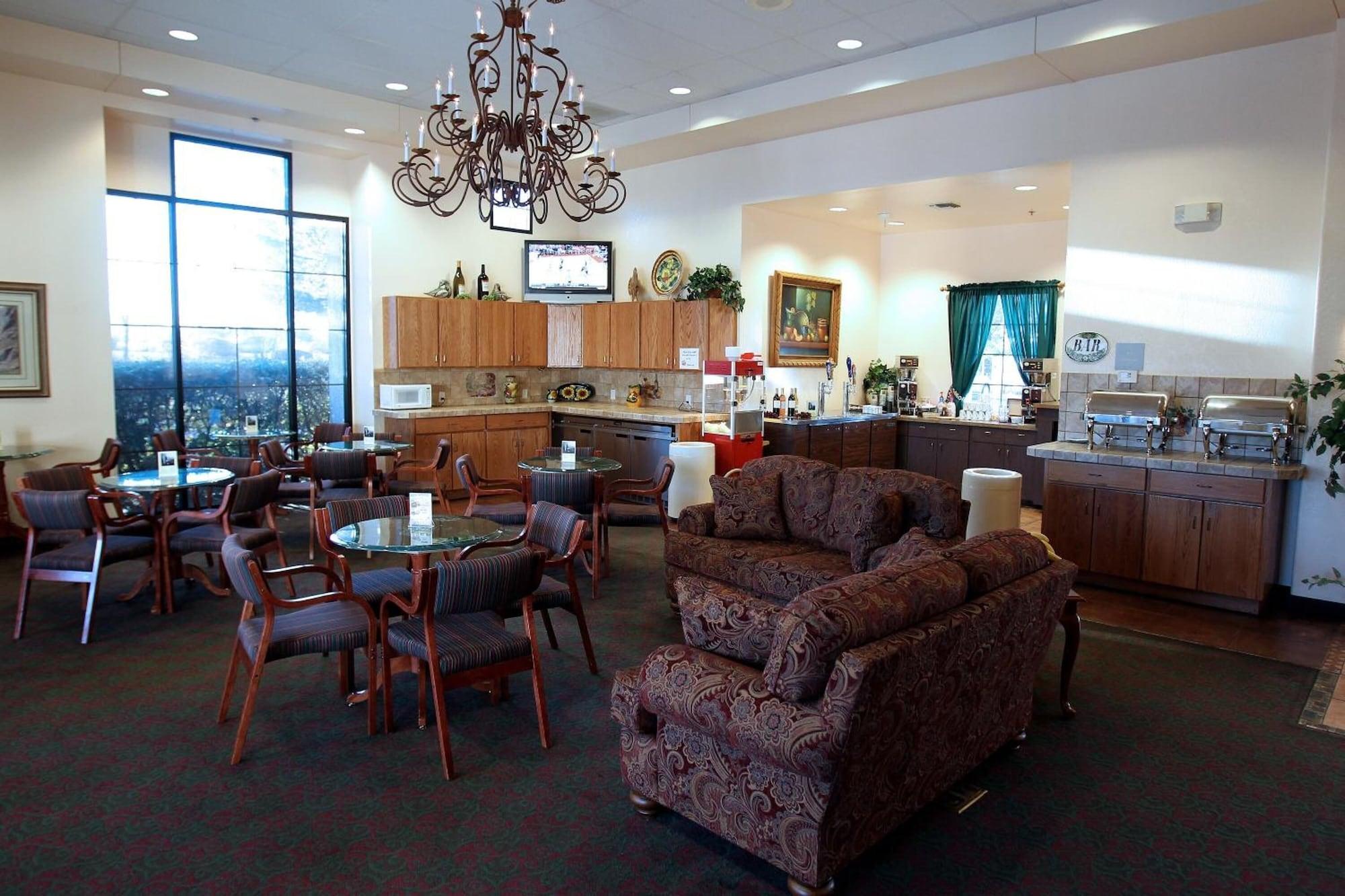 Restaurant Gateway Studio Suites