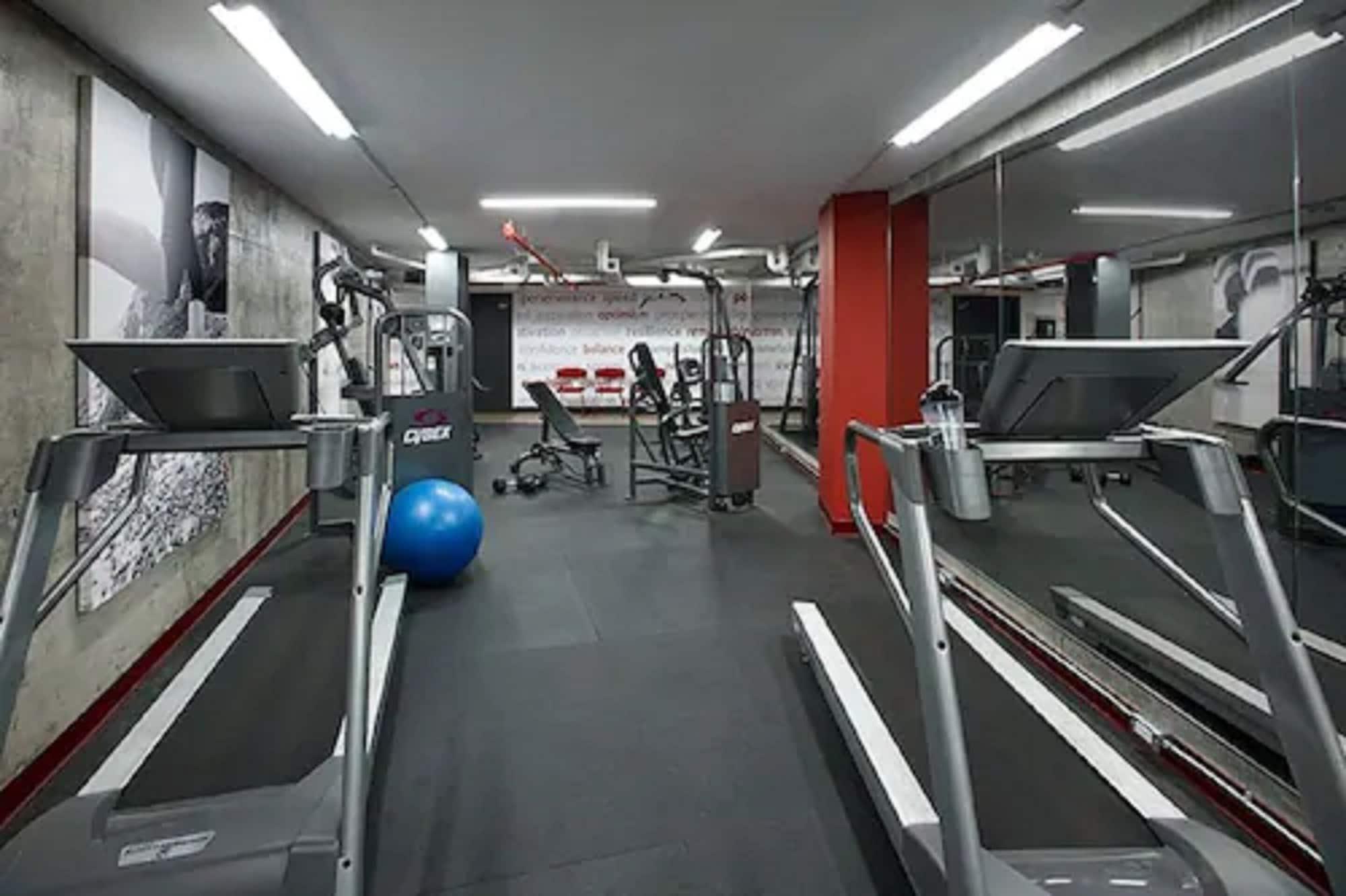 Gimnasio Pantages Hotel Downtown Toronto