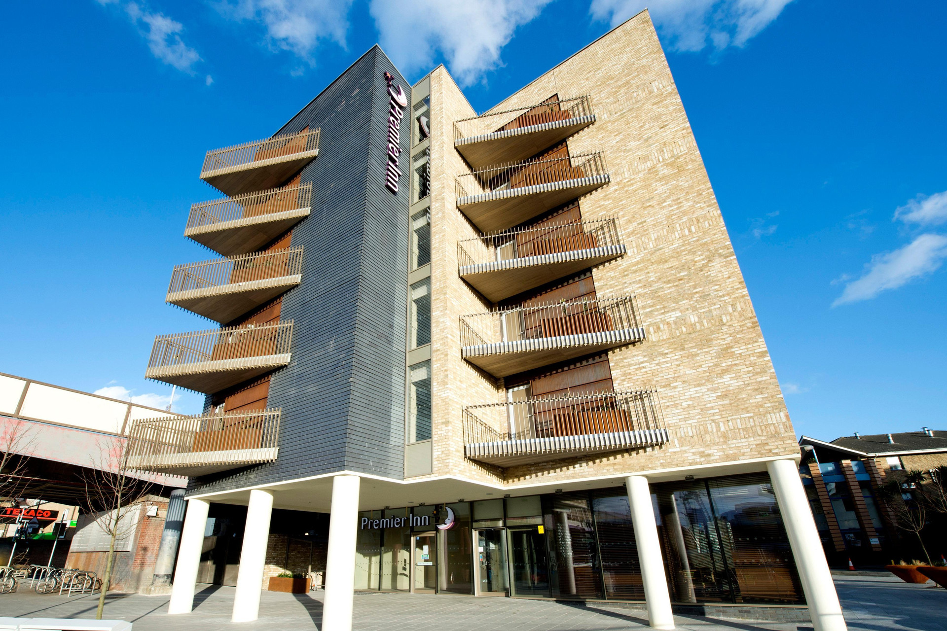 Vista Exterior Premier Inn London Lewisham