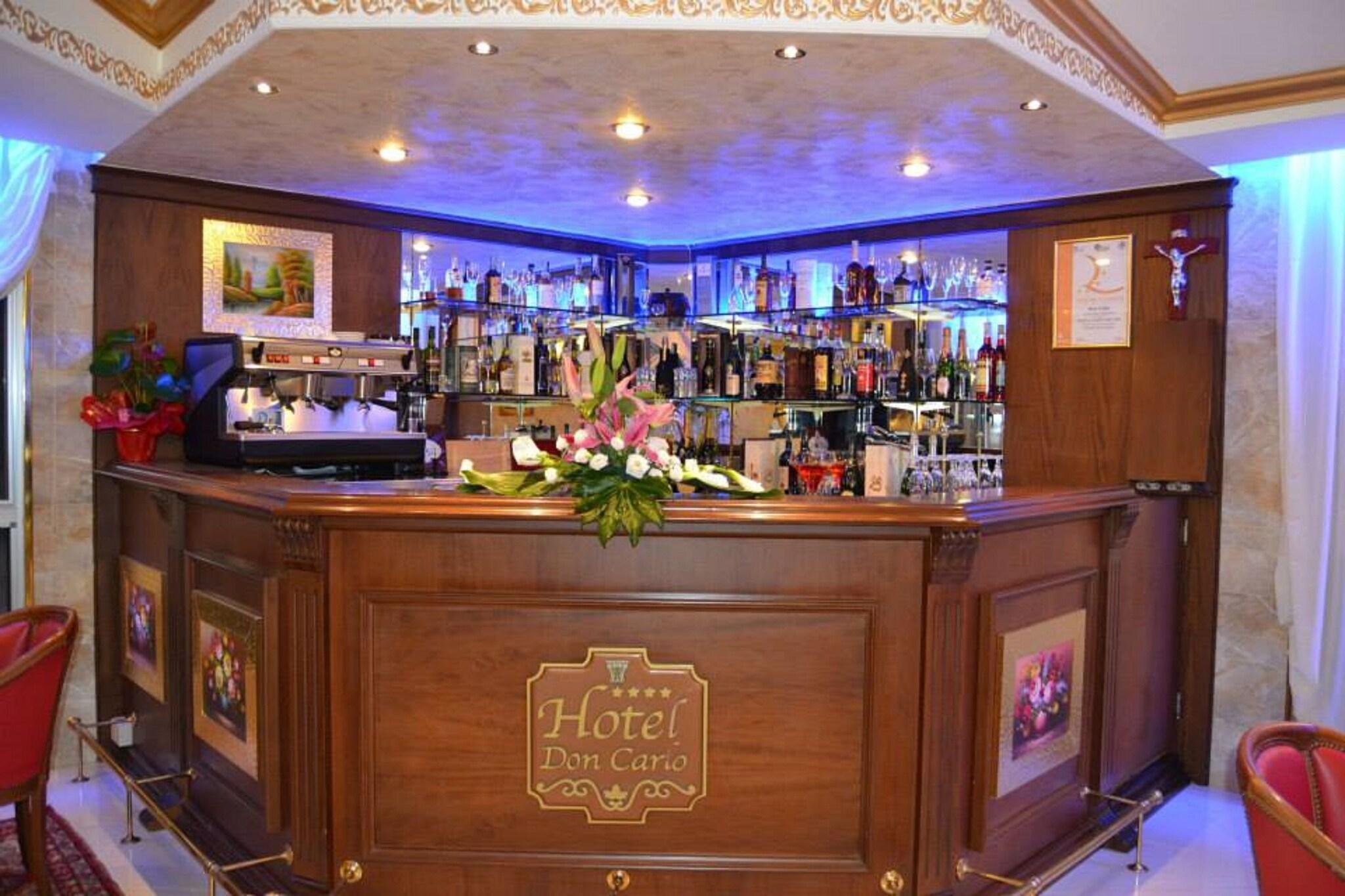 Bar/Salón Hotel Don Carlo 4S